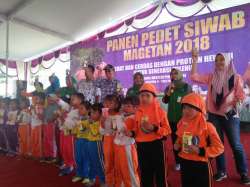 KEGIATAN PROMOSI GIZI PROTEIN HEWANI DINAS PETERNAKAN JAWA TIMUR DALAM RANGKA GEBYAR PANEN PEDET UPSUS SIWAB
