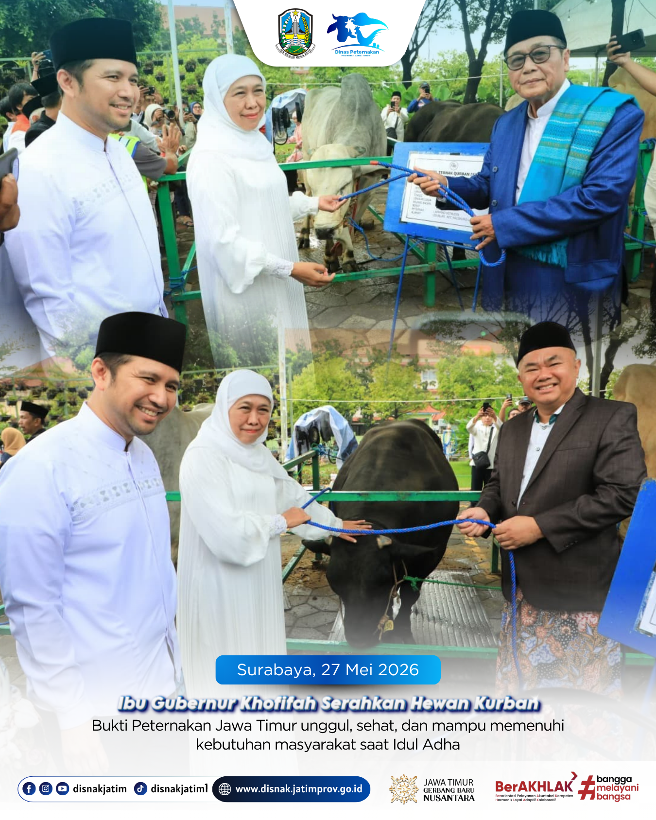 Ibu Gubernur Khofifah Serahkan Hewan Kurban